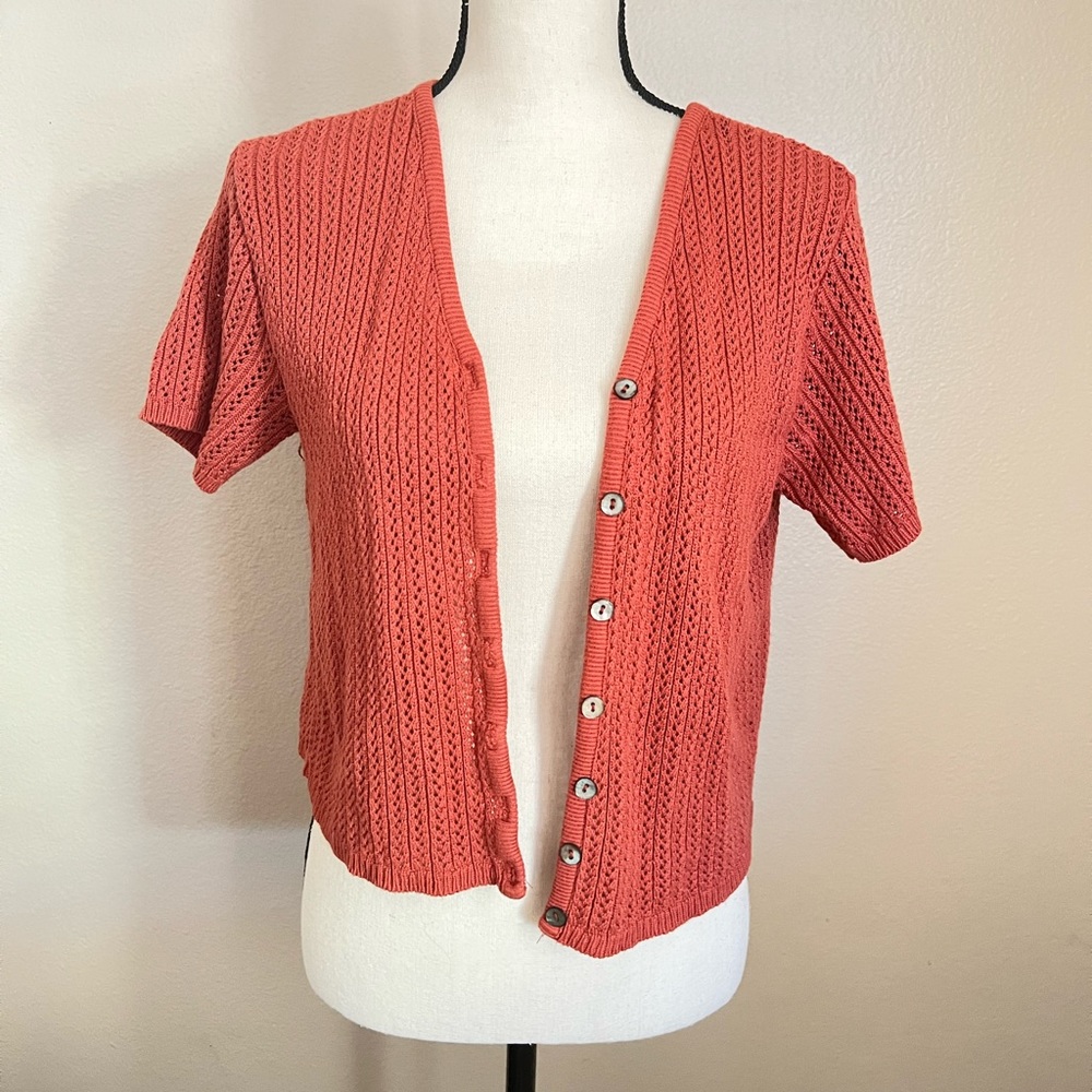 Short sleeve knitted cardigan